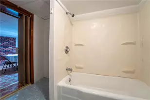 126 Clay St, Pawtucket, RI 02860 - Photo 20