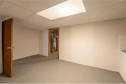 126 Clay Street, Pawtucket, RI 02860 - Photo 16