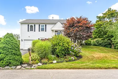 39 President Drive, Narragansett, RI 02882 - Photo 2