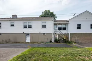 200 Budlong Rd, Cranston, RI 02920 - Photo 6