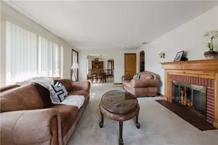 200 Budlong Rd, Cranston, RI 02920 - Photo 20