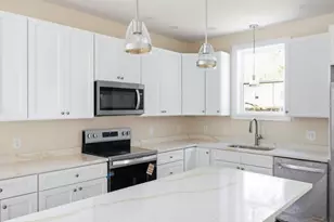 51 Dunbar Ave, East Providence, RI 02916 - Photo 12