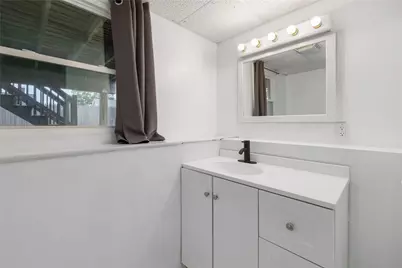 34 Queen Street, Cranston, RI 02920 - Photo 36