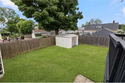 34 Queen Street, Cranston, RI 02920 - Photo 44