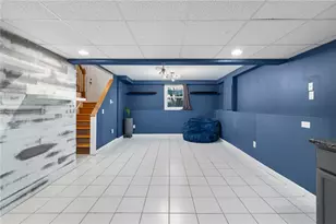 34 Queen St, Cranston, RI 02920 - Photo 34