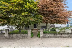 34 Queen St, Cranston, RI 02920 - Photo 2
