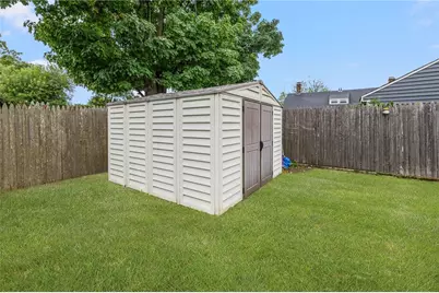 34 Queen Street, Cranston, RI 02920 - Photo 48