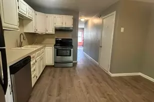 11 Babcock St, West Warwick, RI 02893 - Photo 4