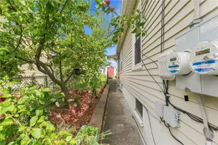 106 John St, Pawtucket, RI 02861 - Photo 4