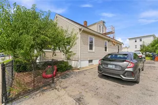 106 John St, Pawtucket, RI 02861 - Photo 2
