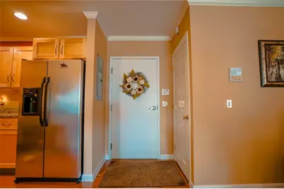 600 N Broadway #2C, East Providence, RI 02914 - Photo 2