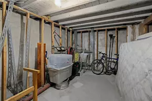 11 Eva St, Providence, RI 02909 - Photo 32