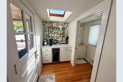 61 Bliss Road, Newport, RI 02840 - Photo 8