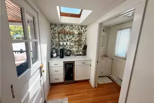 61 Bliss Rd, Newport, RI 02840 - Photo 8