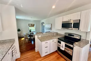 61 Bliss Rd, Newport, RI 02840 - Photo 6