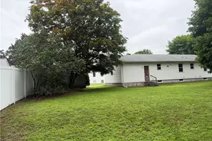 38 Ann Ln, North Kingstown, RI 02873 - Photo 2