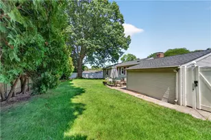24 Crane St, Warwick, RI 02889 - Photo 4