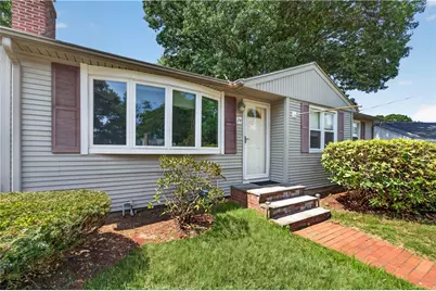 24 Crane Street, Warwick, RI 02889 - Photo 2