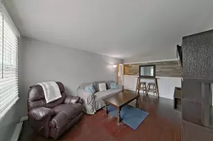 45 Hammond St, Newport, RI 02840 - Photo 6