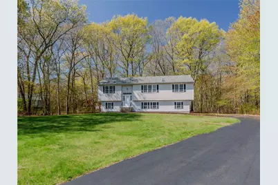 136 Hope Hill Terrace, Cranston, RI 02921 - Photo 2
