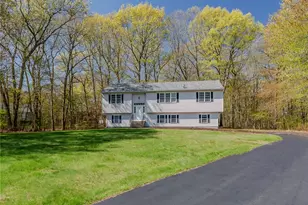 136 Hope Hill Terrace, Cranston, RI 02921 - Photo 2