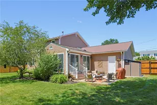 16 Heritage Ct, Cranston, RI 02921 - Photo 38