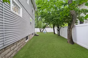 1059 Narragansett Blvd, Cranston, RI 02905 - Photo 32