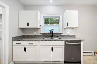 1059 Narragansett Boulevard, Cranston, RI 02905 - Photo 16