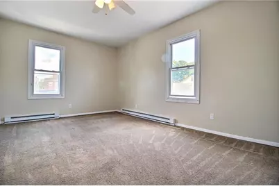 33 Railroad Avenue #2, Westerly, RI 02891 - Photo 4