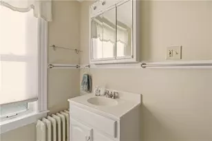 7 Warner Pl, Newport, RI 02840 - Photo 26