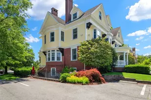 75 Orchard Ave, Providence, RI 02906 - Photo 12