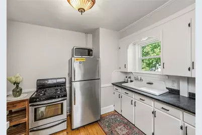 329 Glenwood Avenue, Pawtucket, RI 02860 - Photo 4