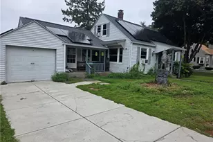 142 Rutland St, Woonsocket, RI 02895 - Photo 6