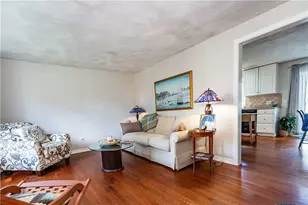 43 Topaz Dr, Warwick, RI 02818 - Photo 8