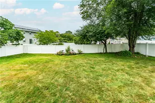 43 Topaz Dr, Warwick, RI 02818 - Photo 40
