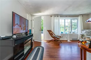 43 Topaz Dr, Warwick, RI 02818 - Photo 6