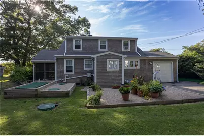 836 Main Road, Tiverton, RI 02878 - Photo 4