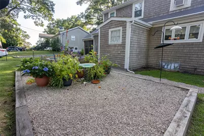 836 Main Road, Tiverton, RI 02878 - Photo 6