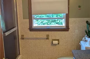 7 Charlotte Dr, Bristol, RI 02809 - Photo 18
