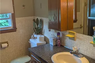 7 Charlotte Dr, Bristol, RI 02809 - Photo 18