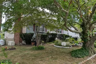 7 Charlotte Dr, Bristol, RI 02809 - Photo 4