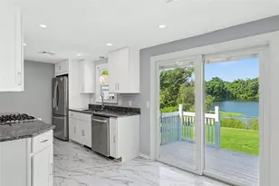 42 Roger Williams Ave, East Providence, RI 02916 - Photo 16
