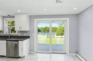 42 Roger Williams Ave, East Providence, RI 02916 - Photo 18