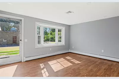 42 Roger Williams Avenue, East Providence, RI 02916 - Photo 10
