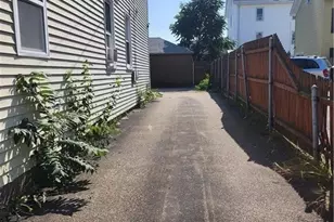 181 Benefit Street St, Pawtucket, RI 02860 - Photo 16
