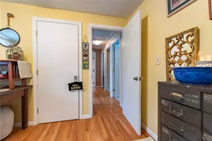 18 Woodcrest Dr, Johnston, RI 02919 - Photo 28