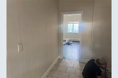 25 Wesleyan Avenue, Providence, RI 02907 - Photo 4