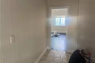 25 Wesleyan Ave, Providence, RI 02907 - Photo 4