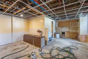 64 Pitman St, Providence, RI 02906 - Photo 26