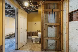 64 Pitman St, Providence, RI 02906 - Photo 28
